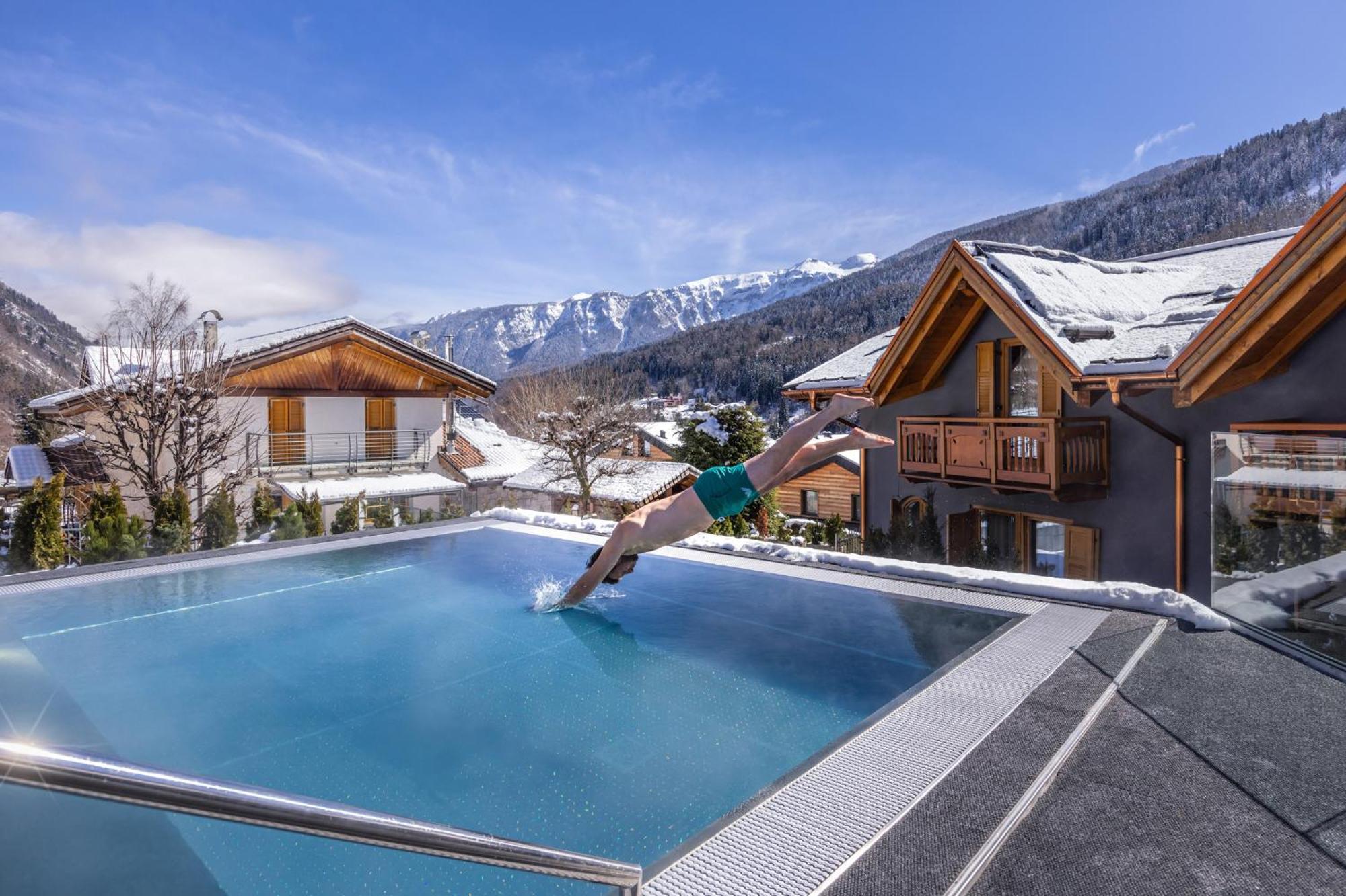 Hotel Ravelli Luxury Spa Mezzana  Exteriör bild