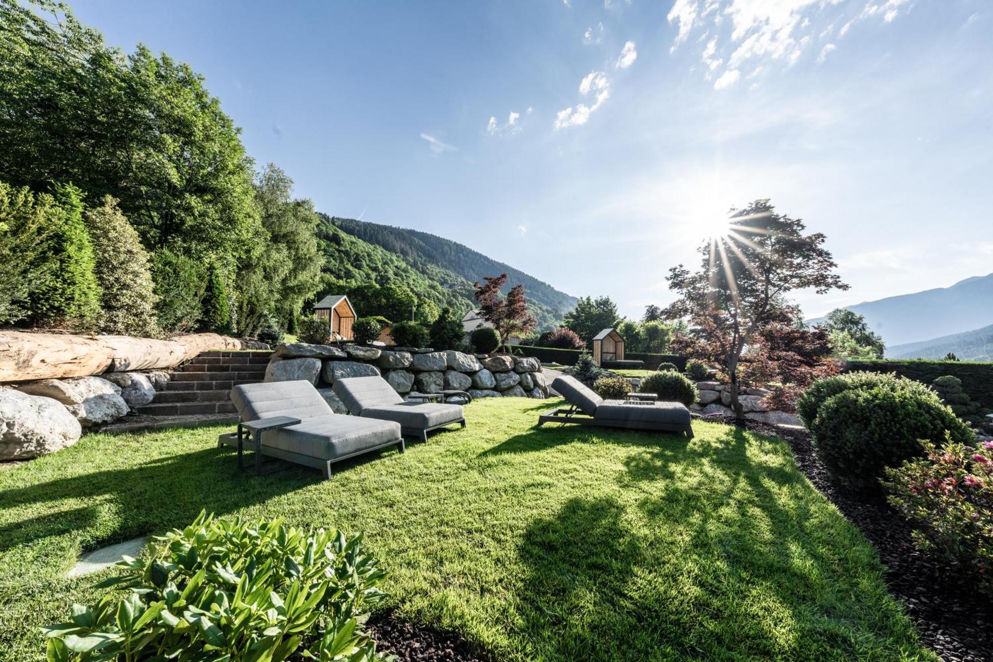 Hotel Ravelli Luxury Spa Mezzana  Exteriör bild