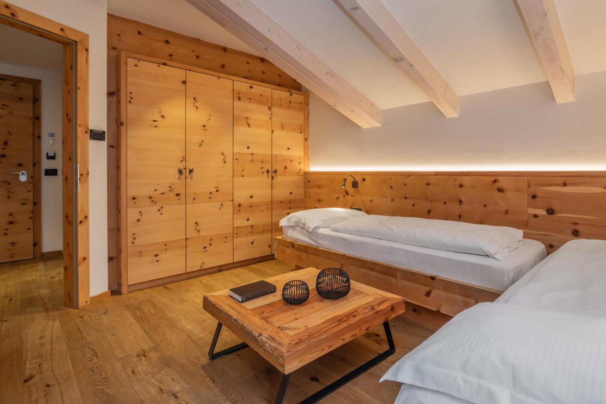 Hotel Ravelli Luxury Spa Mezzana  Exteriör bild