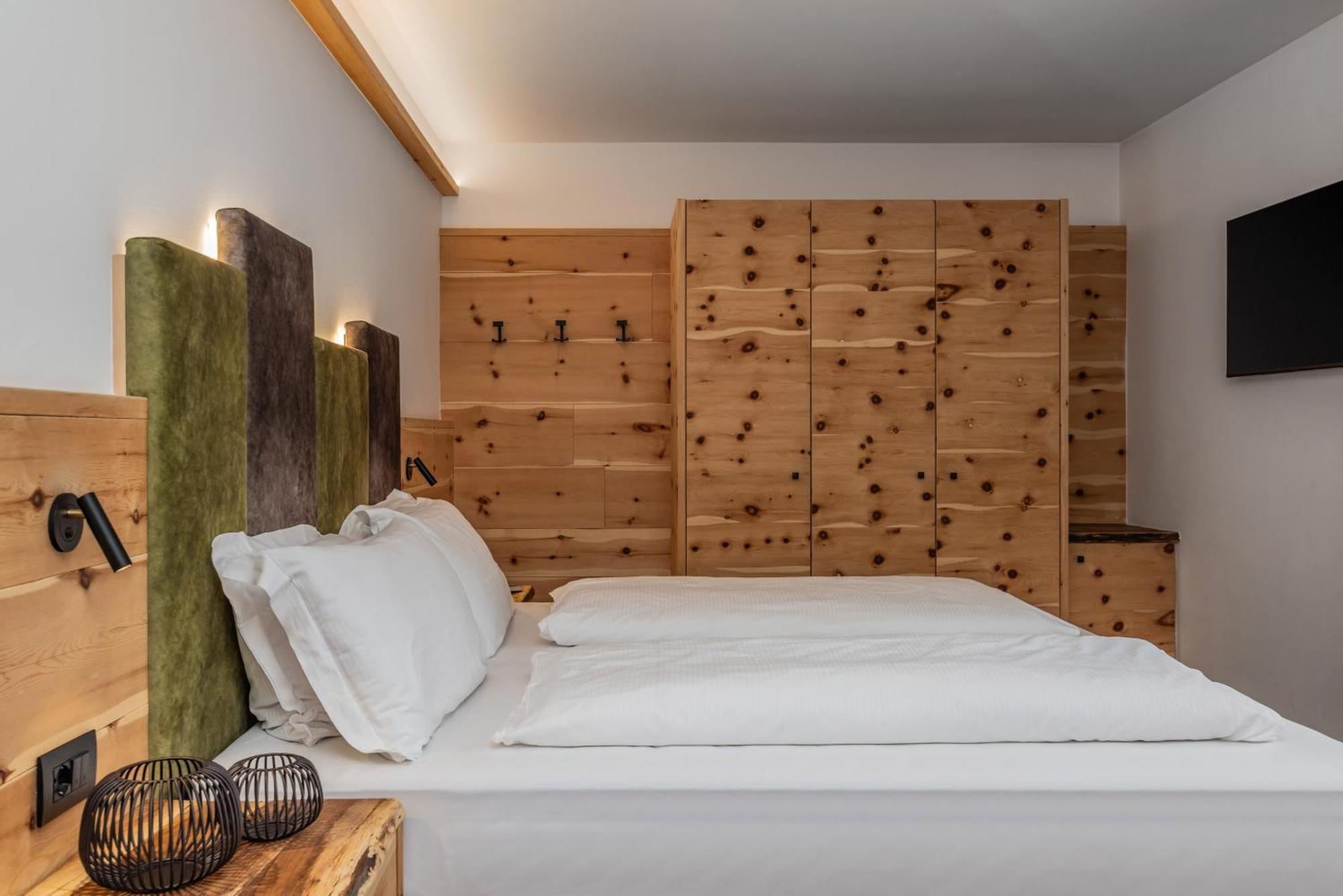 Hotel Ravelli Luxury Spa Mezzana  Exteriör bild