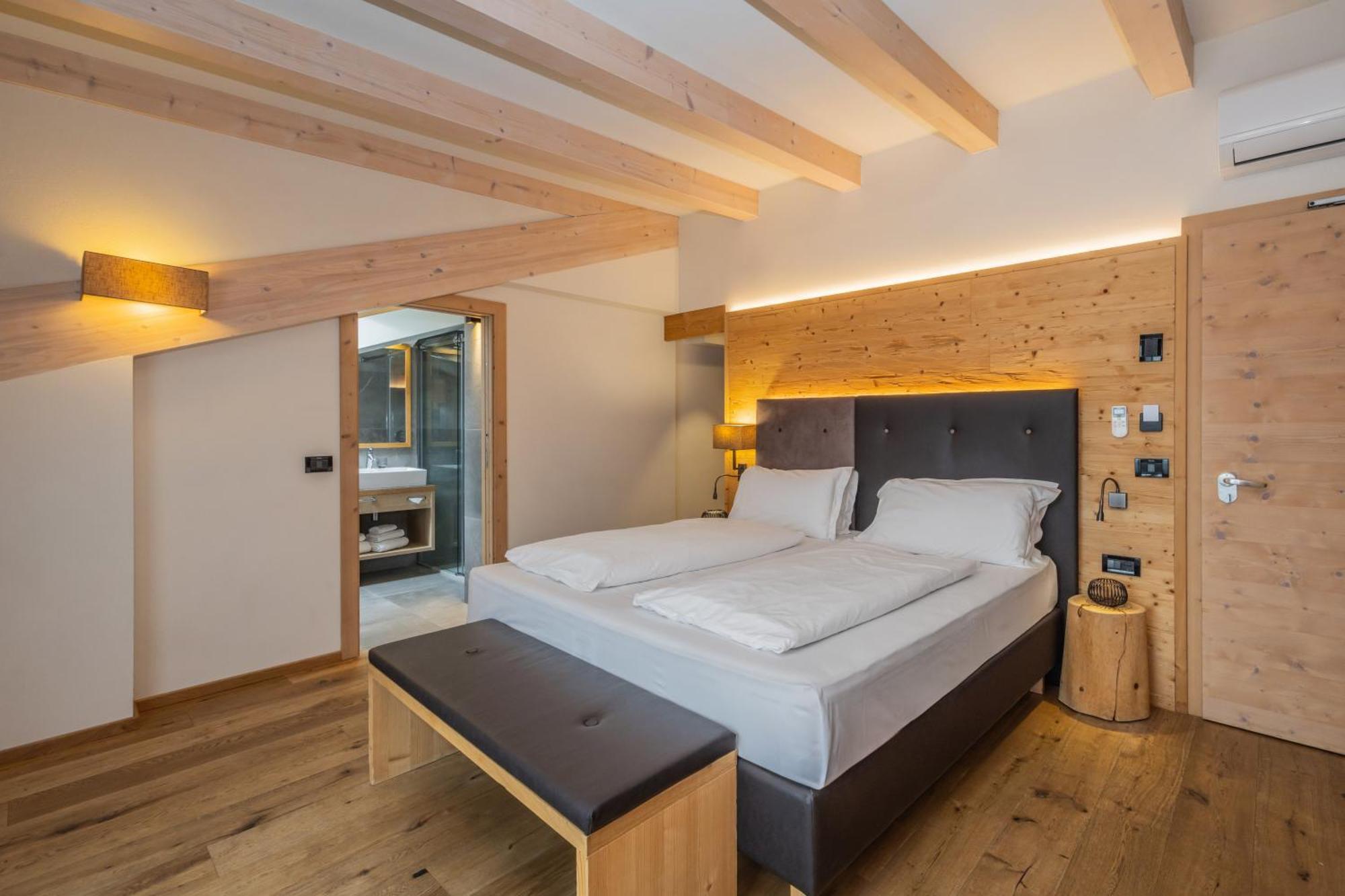 Hotel Ravelli Luxury Spa Mezzana  Exteriör bild