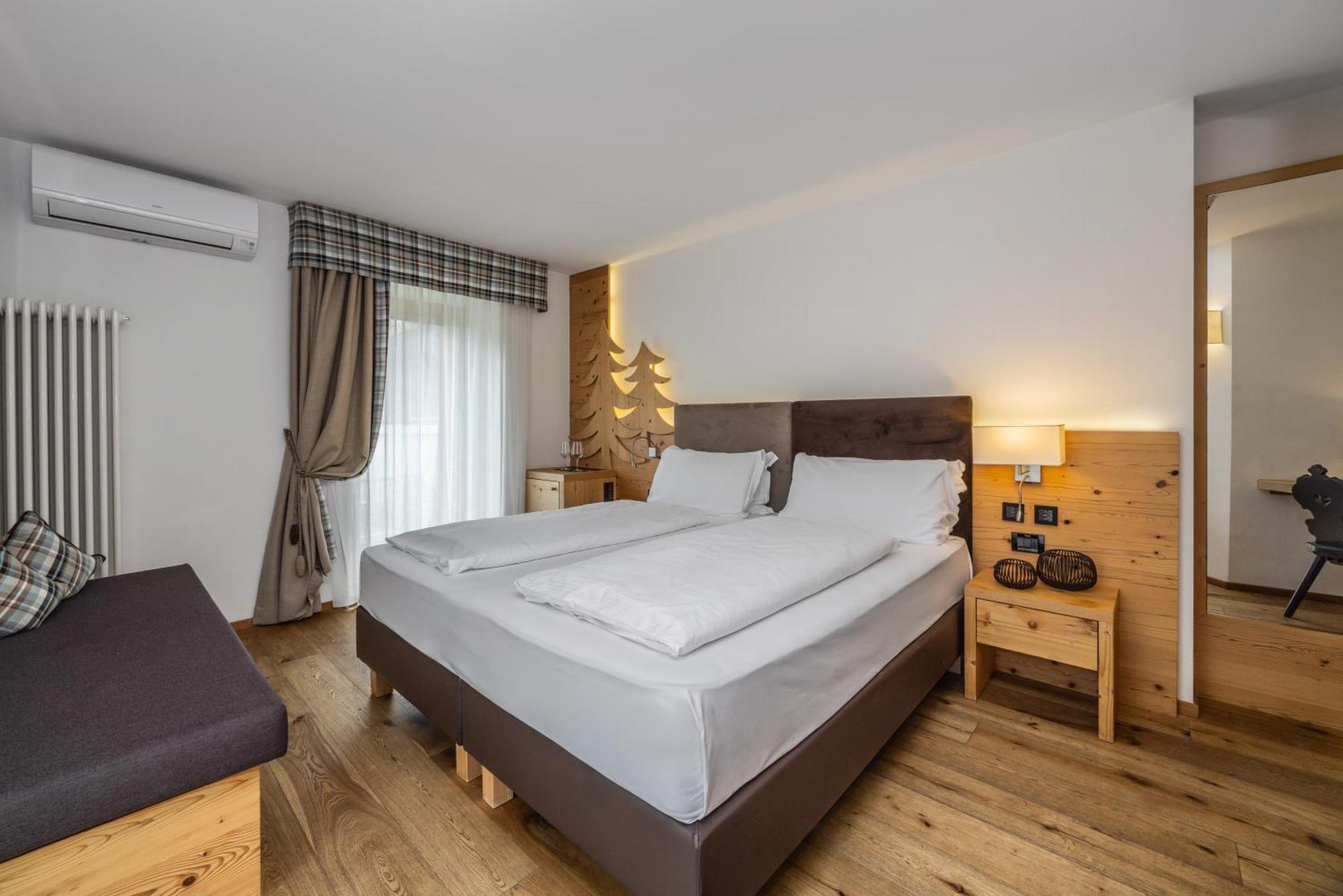 Hotel Ravelli Luxury Spa Mezzana  Exteriör bild