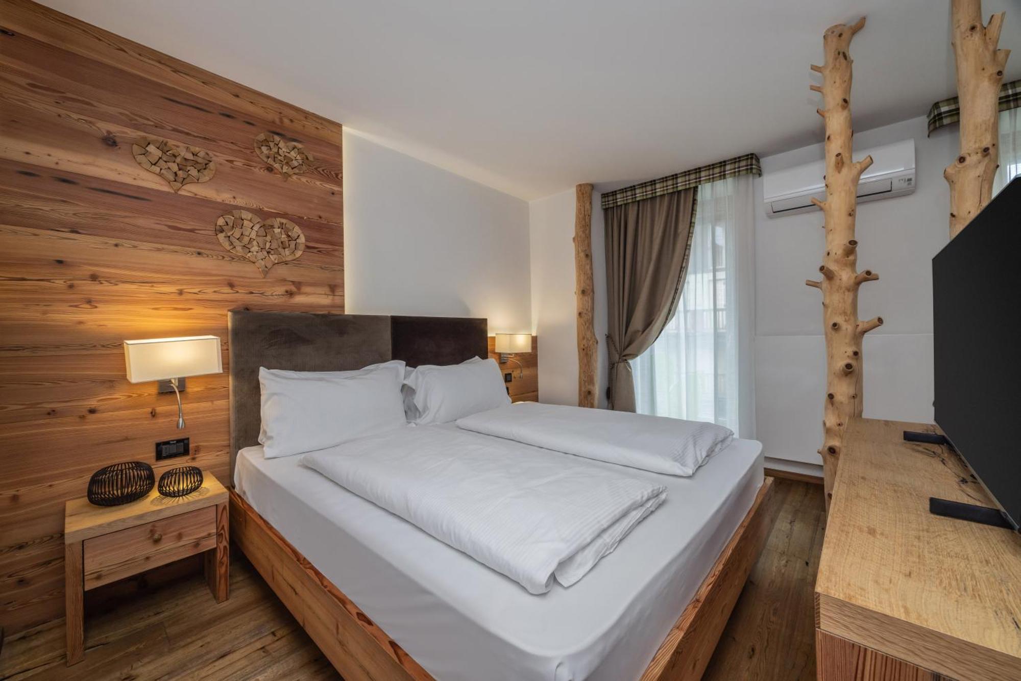 Hotel Ravelli Luxury Spa Mezzana  Exteriör bild