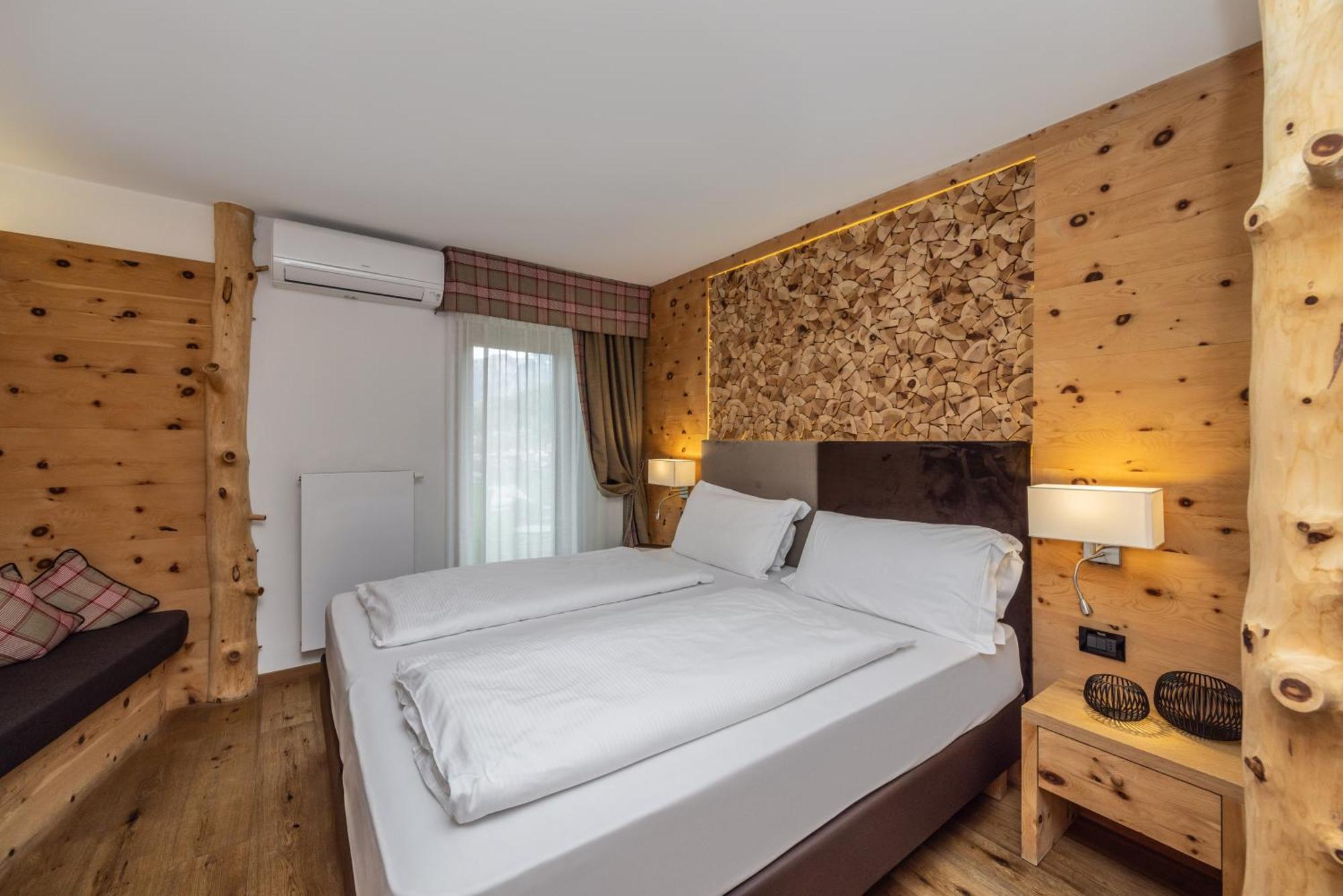 Hotel Ravelli Luxury Spa Mezzana  Exteriör bild