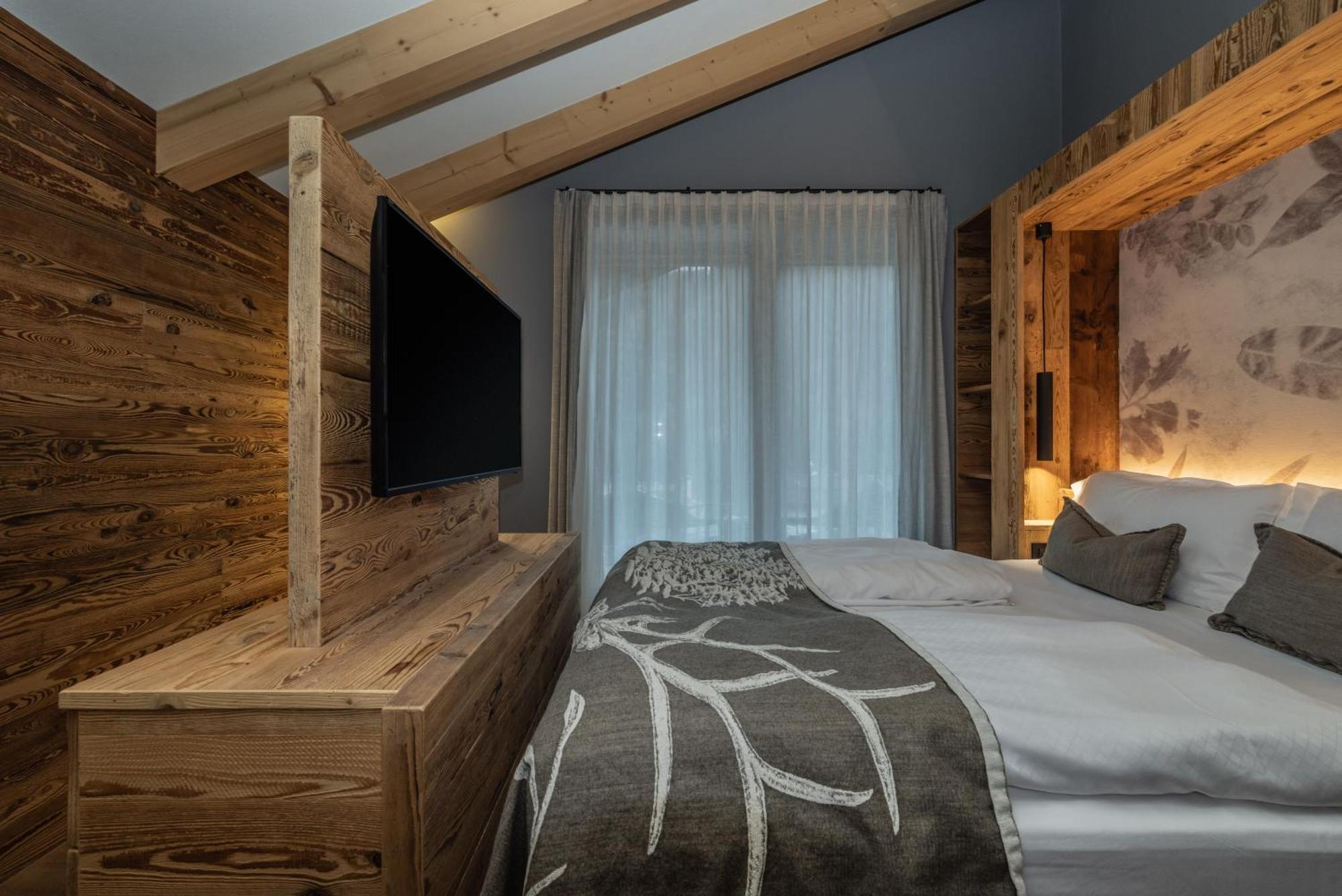 Hotel Ravelli Luxury Spa Mezzana  Exteriör bild